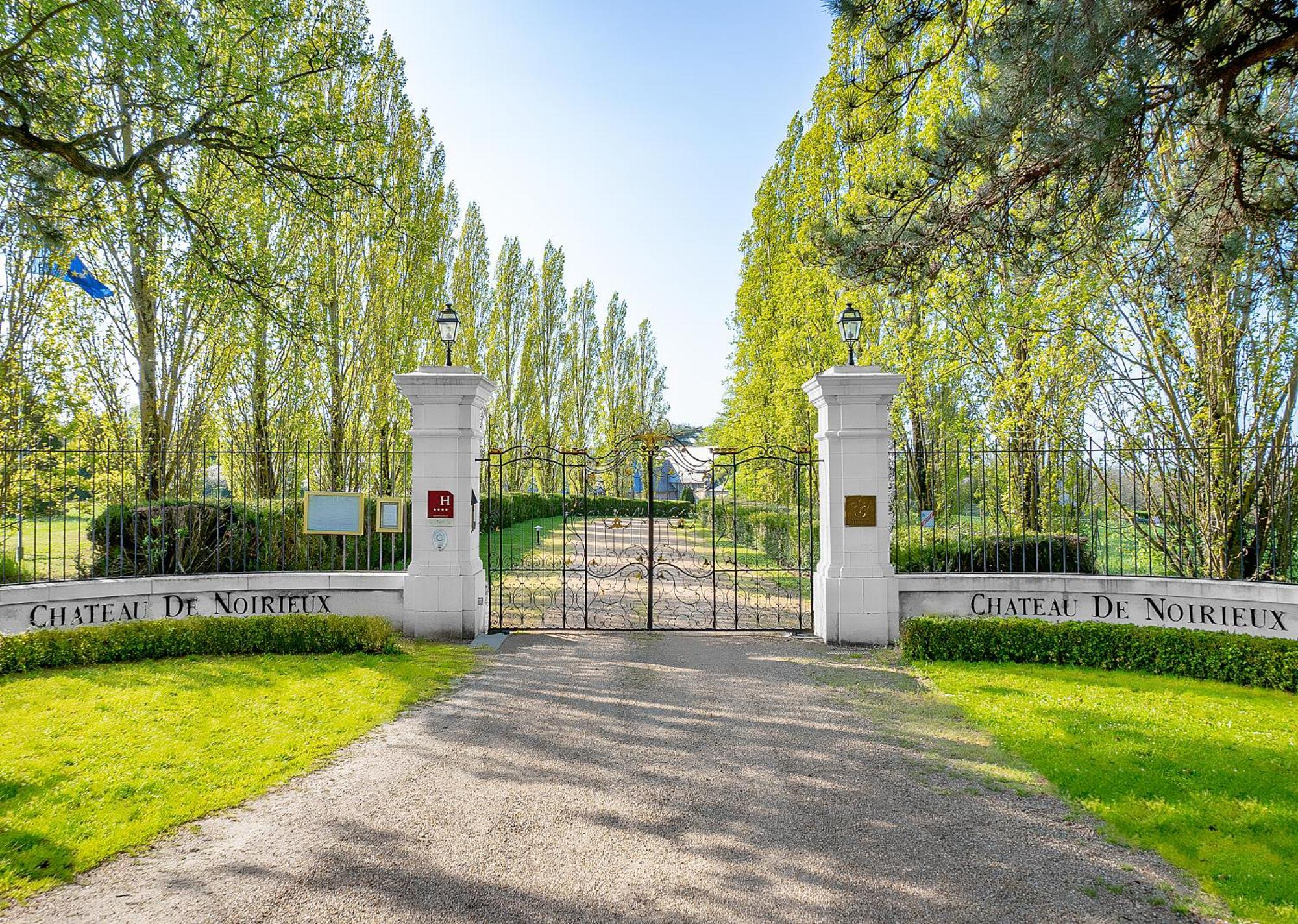 Chateau De Noirieux Briollay ภายนอก รูปภาพ