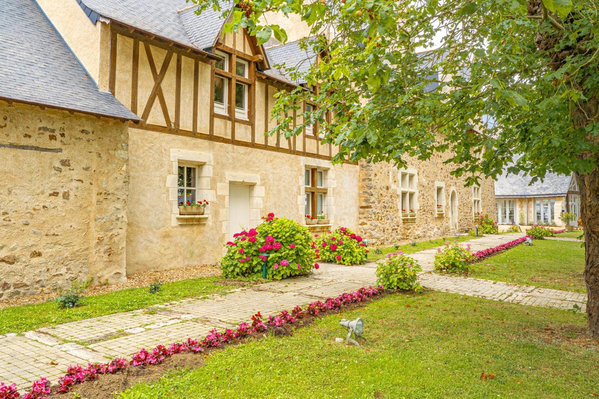 Chateau De Noirieux Briollay ภายนอก รูปภาพ